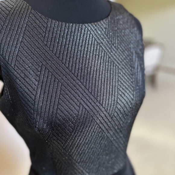 Vince Camuto Black Sleeveless Midi Dress - Picture 5 of 11